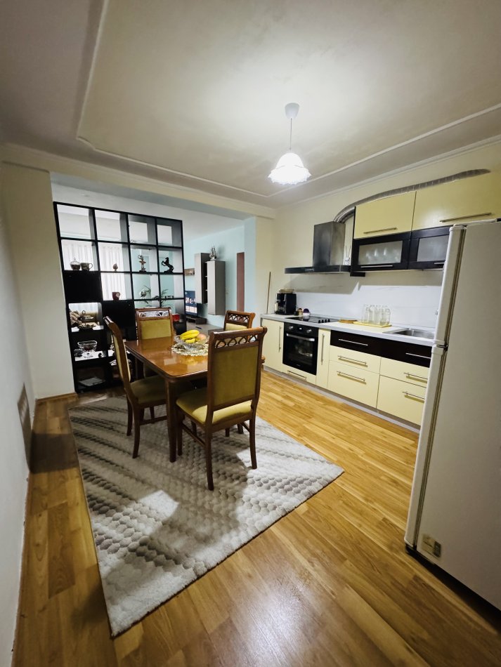 Qera | apartament 1 + 1 + aneks| stadiumi dinamo | 700 €/muaj