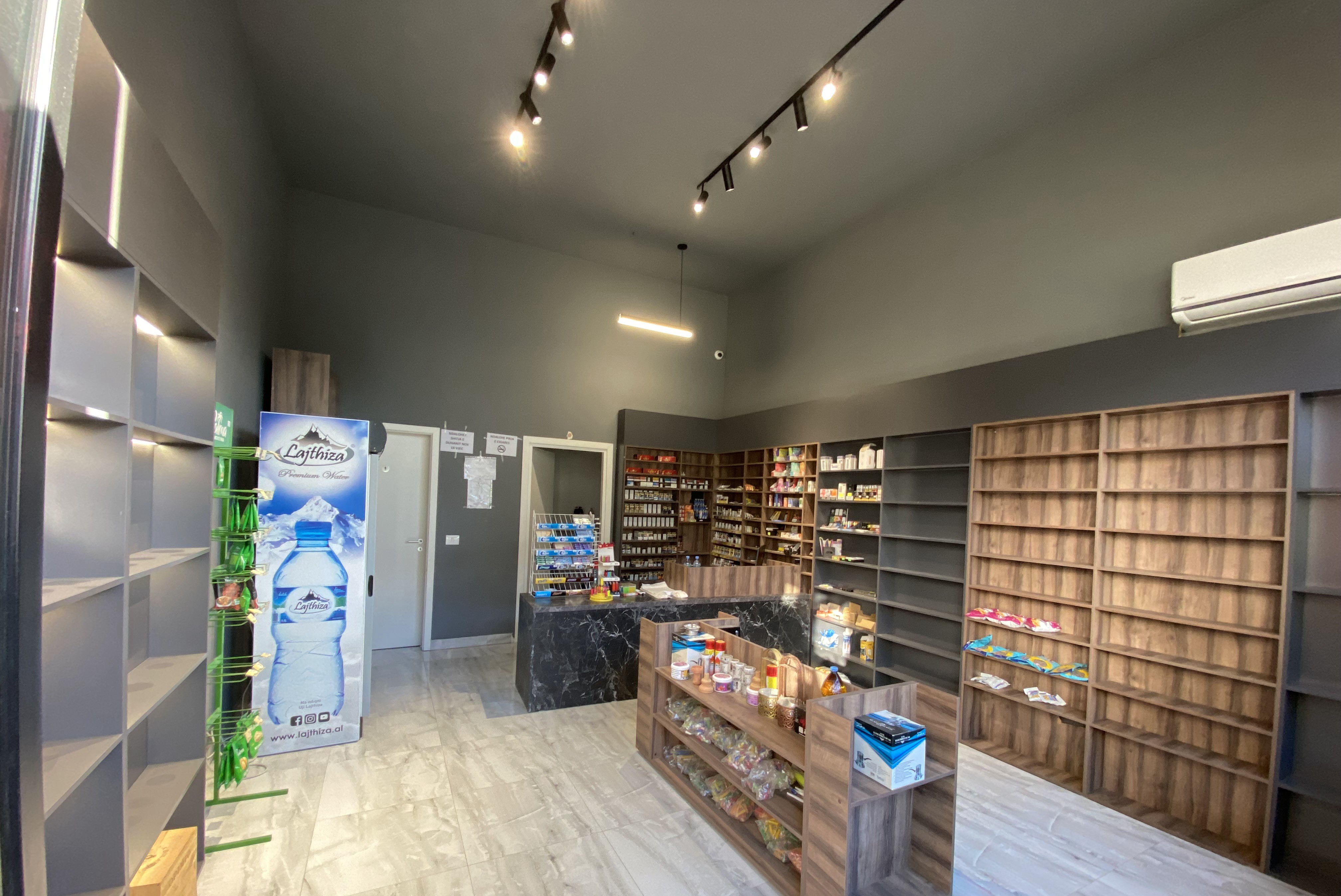 Miete | geschäftsräume | rruga jordan misja | 400 €/monat
