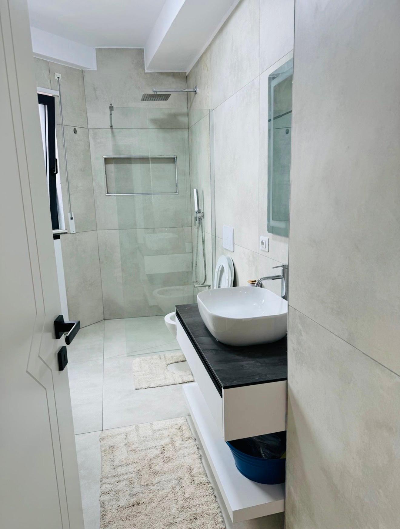 Louer | appartement 2 + 1 | rruga e durrësit | 1300 €/mois (7)