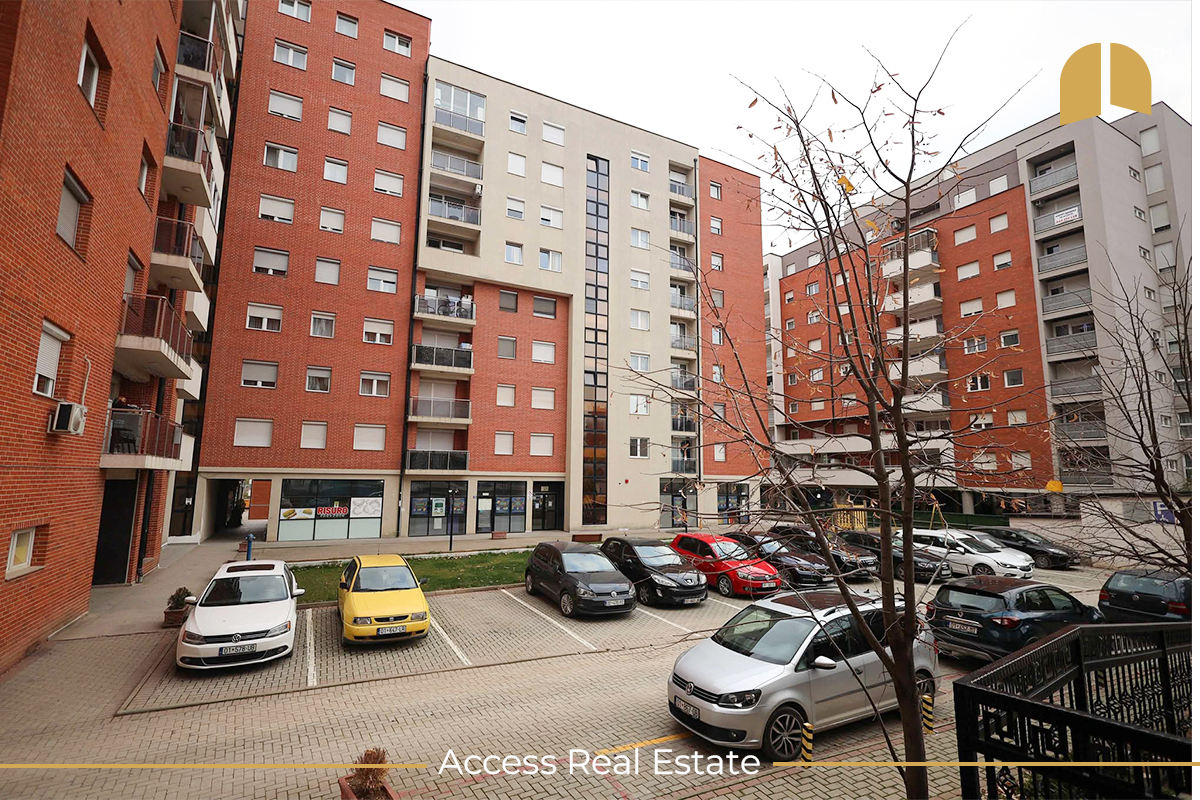 Local commercial à vendre avec documents de propriété – 1 espace de travail – Lagjja e spitalit (6)