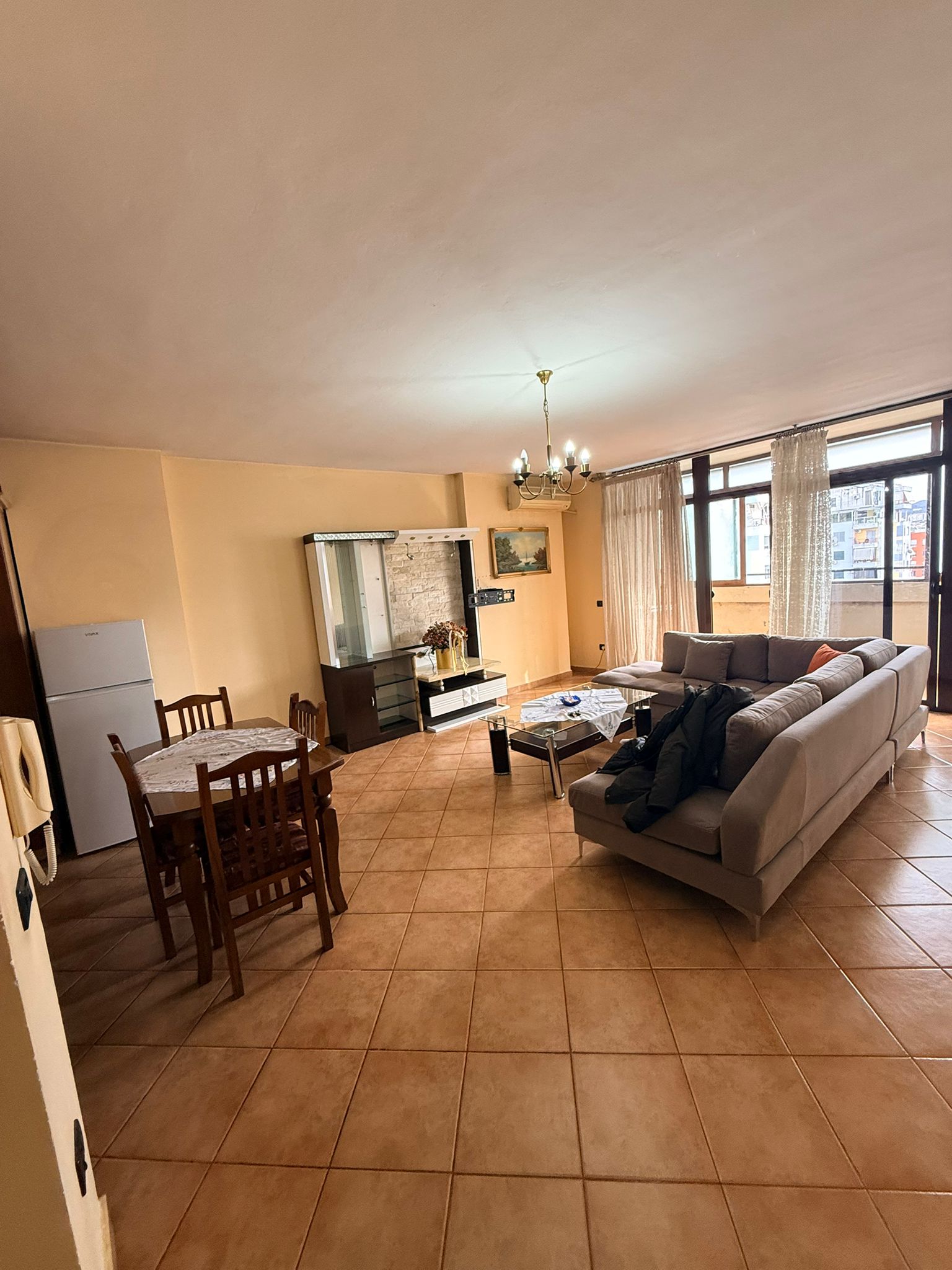 Affitto | appartamento 2 + 1 | rruga e kavajës | 700 €/mese