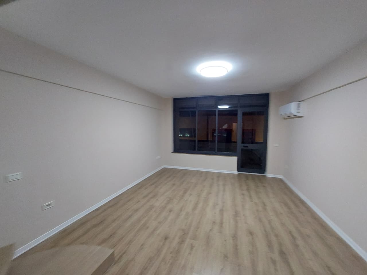 Aluguel | ambiente de negócios | centro, praça skanderbeg | €1000/mês