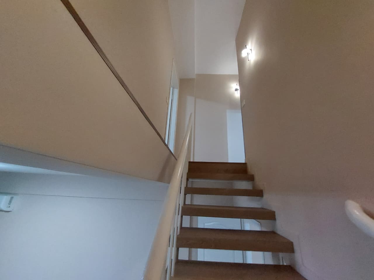 Aluguel | ambiente de negócios | centro, praça skanderbeg | €1000/mês (5)