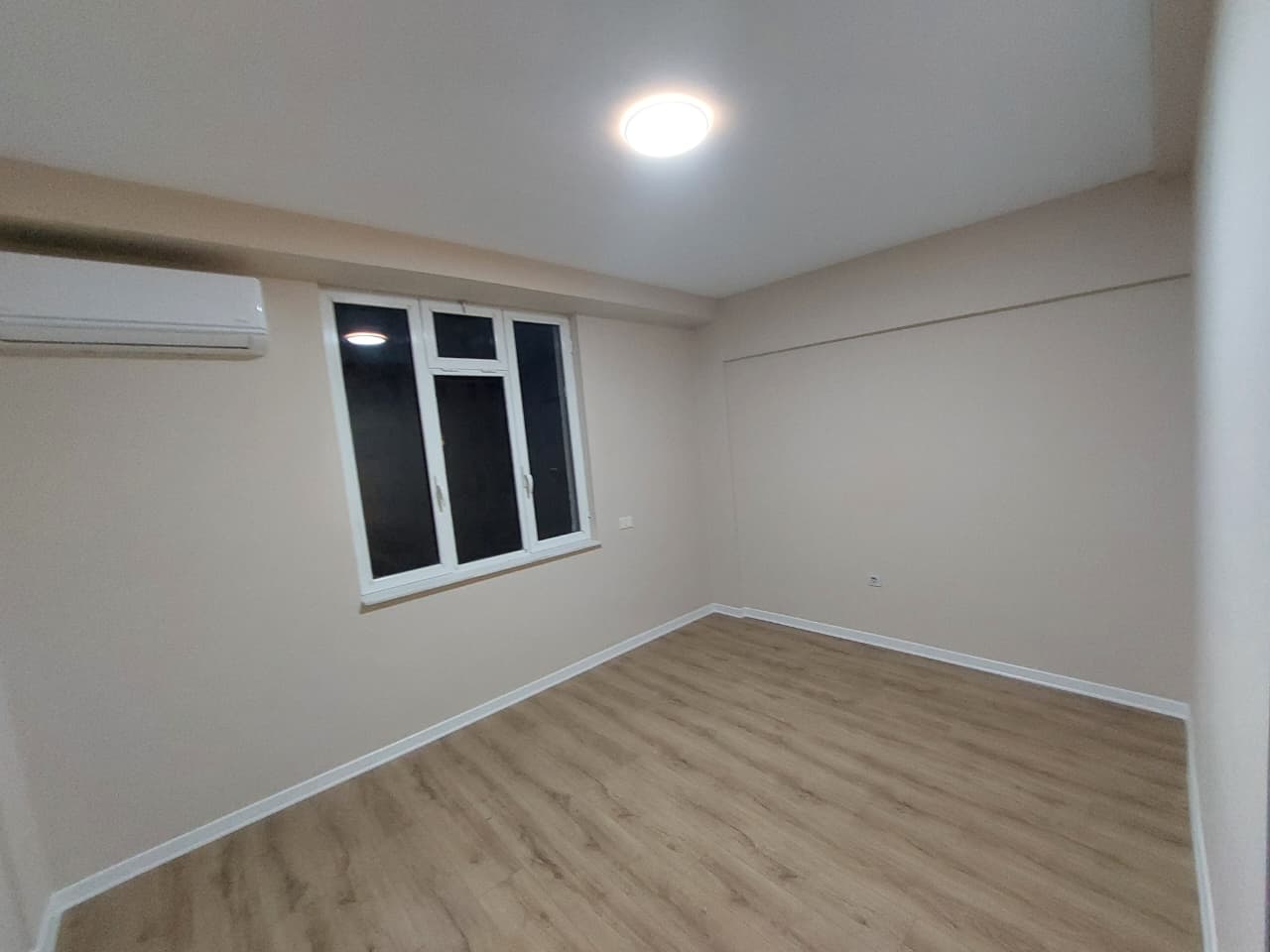 Aluguel | ambiente de negócios | centro, praça skanderbeg | €1000/mês (6)
