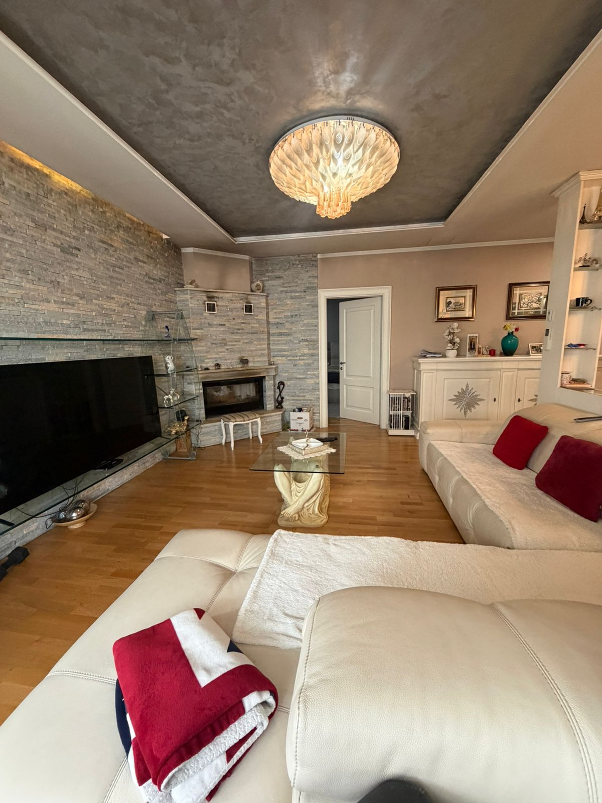 Venta | apartamento 3 + 1 | Komuna e Parisit | €300,000 (4)