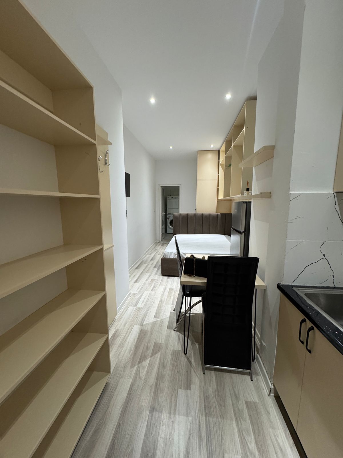 Louer | studios | centre-ville – Rruga e barrikadave | 450 €/mois