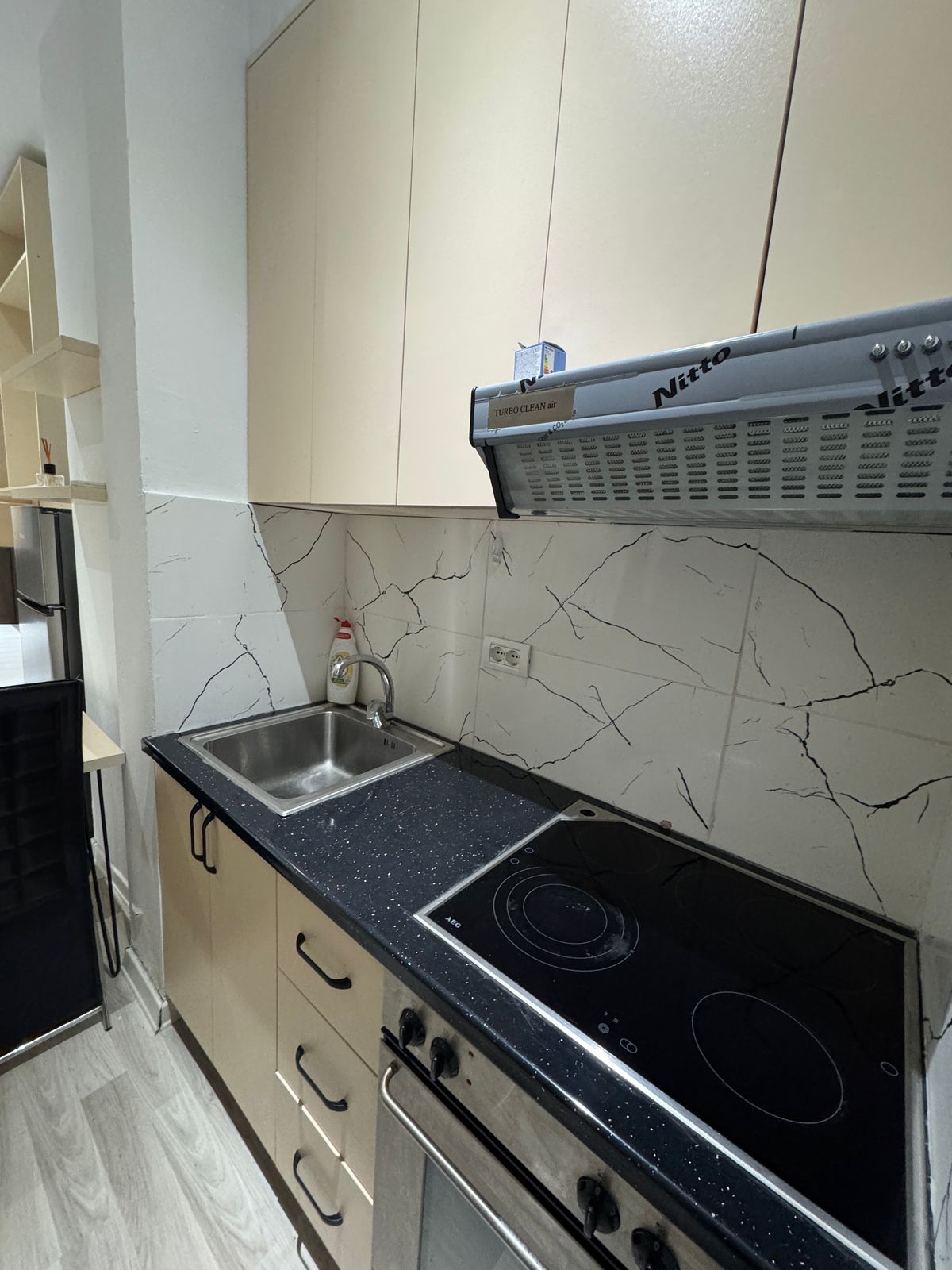 Louer | studios | centre-ville – Rruga e barrikadave | 450 €/mois (5)