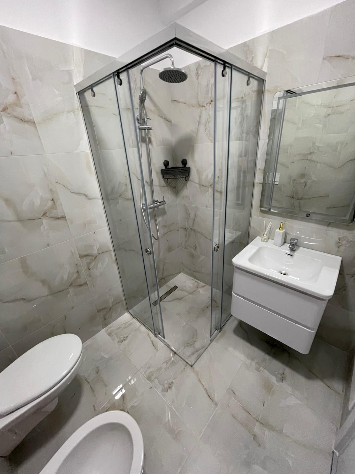 Alquiler | apartamento 1 + 1 | laprakë, complejo e 88 | 650 €/mes (5)