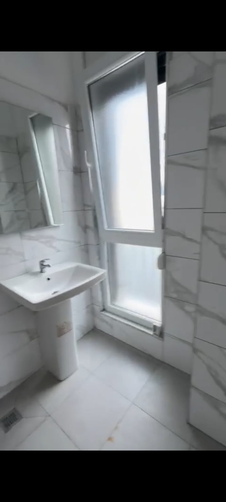 Aluguel | apartamento 2 + 1 | antigo campo de avião | €500/mês (3)