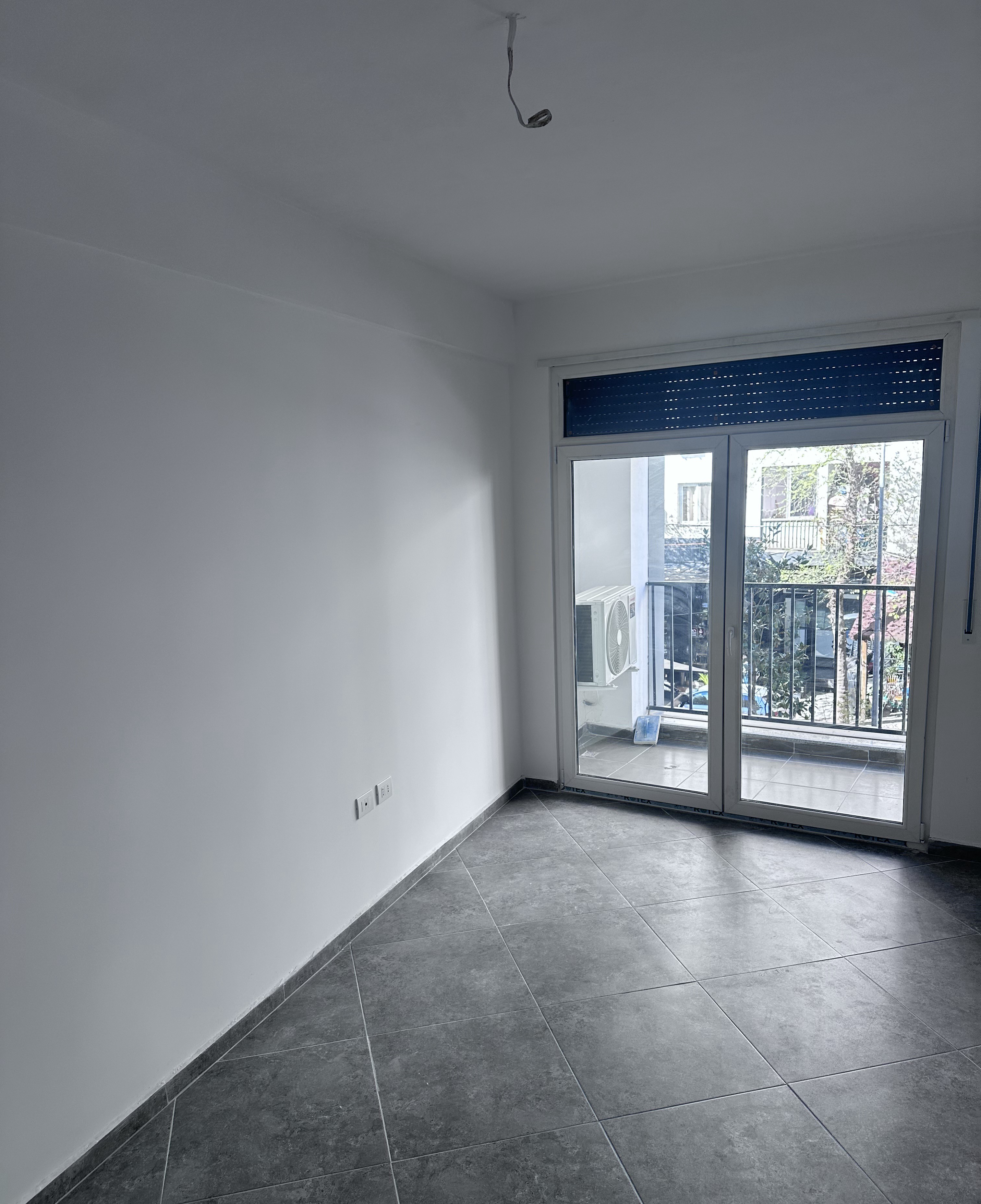 Louer | local commercial | rruga 5 maji | 500 €/mois (2)