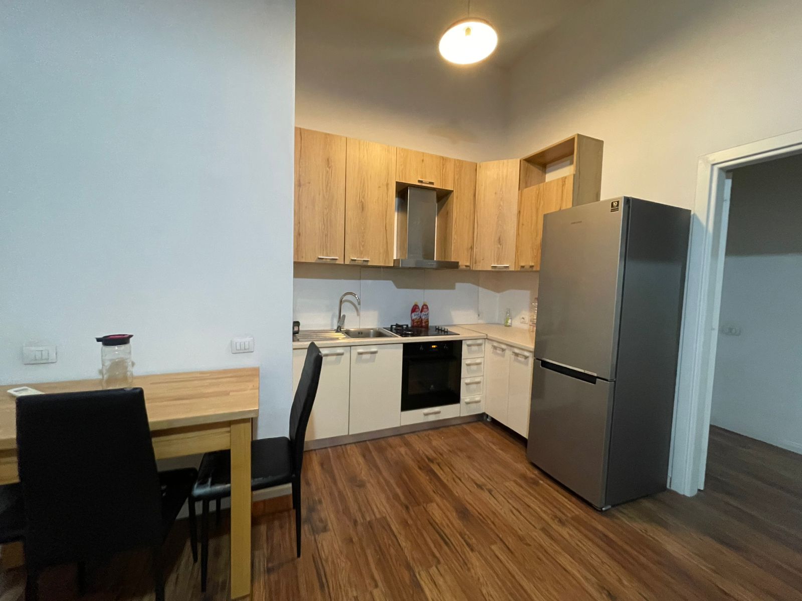 Aluguel | apartamento 2 + 1 | zogu i zi | €900/mês