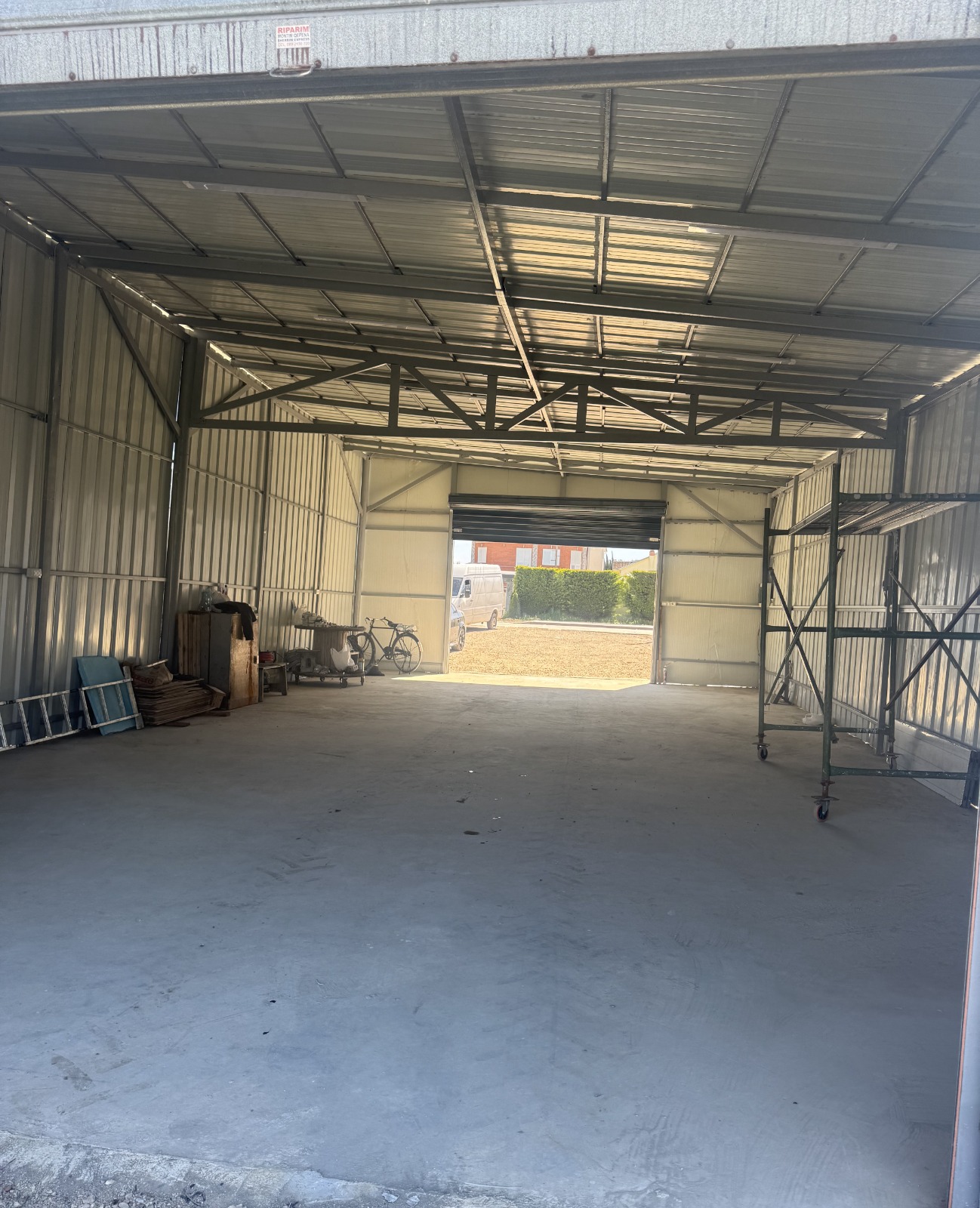 Qera | magazinë | Tirana international airport mother teresa | 900 €/muaj