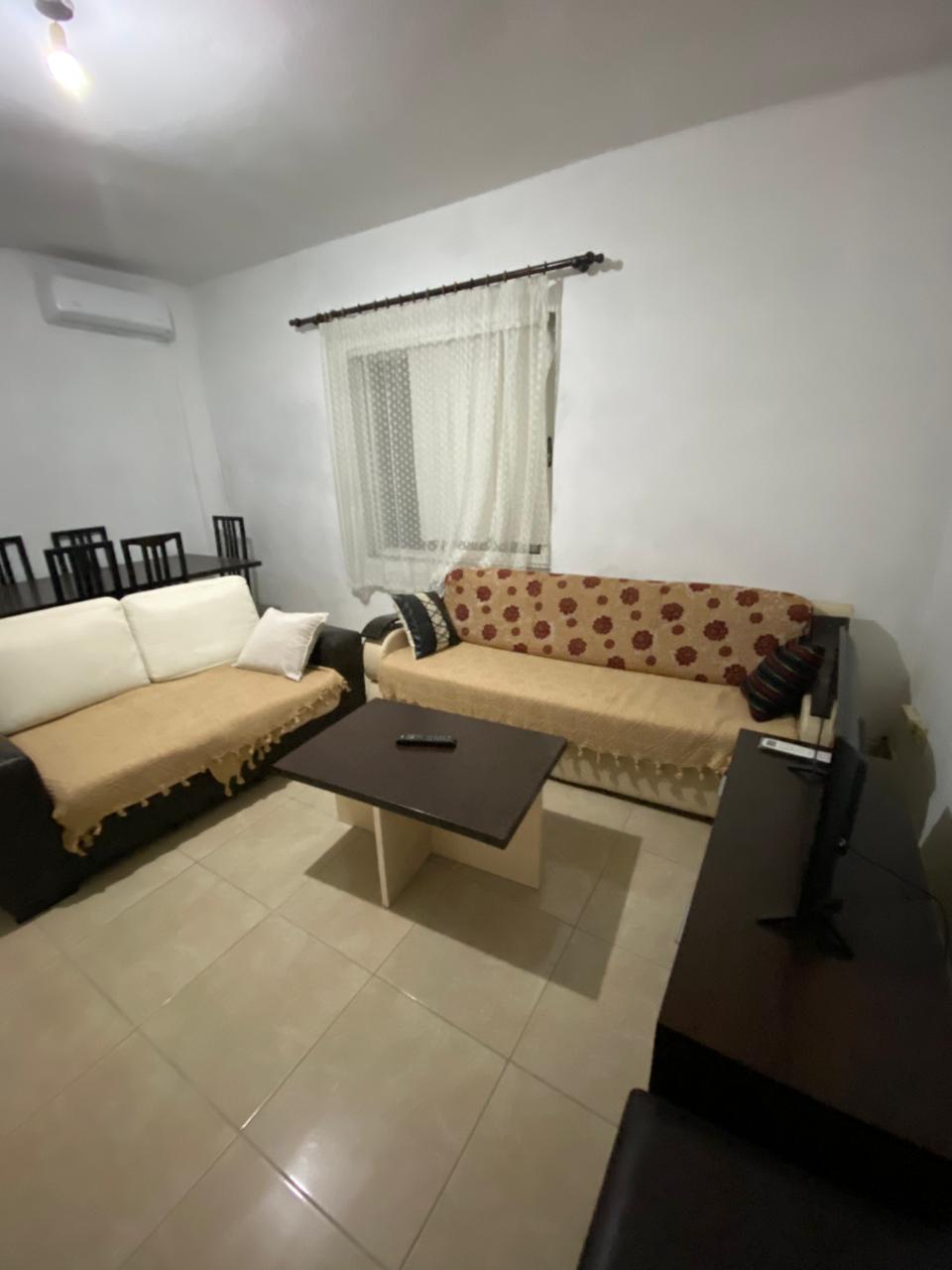 Aluguel | casa privada 1+1 | rruga jordan misja | €350/mês