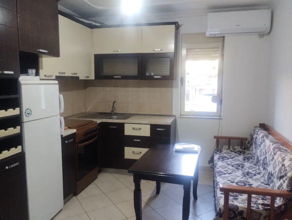 Alquiler | apartamento 2 + 1 | rruga jordan misja | 430 €/mes