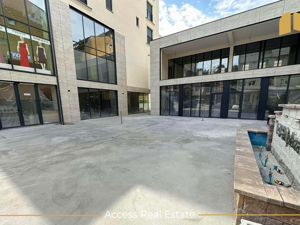 Locale commerciale in vendita – Parco della città – 330m² (3)