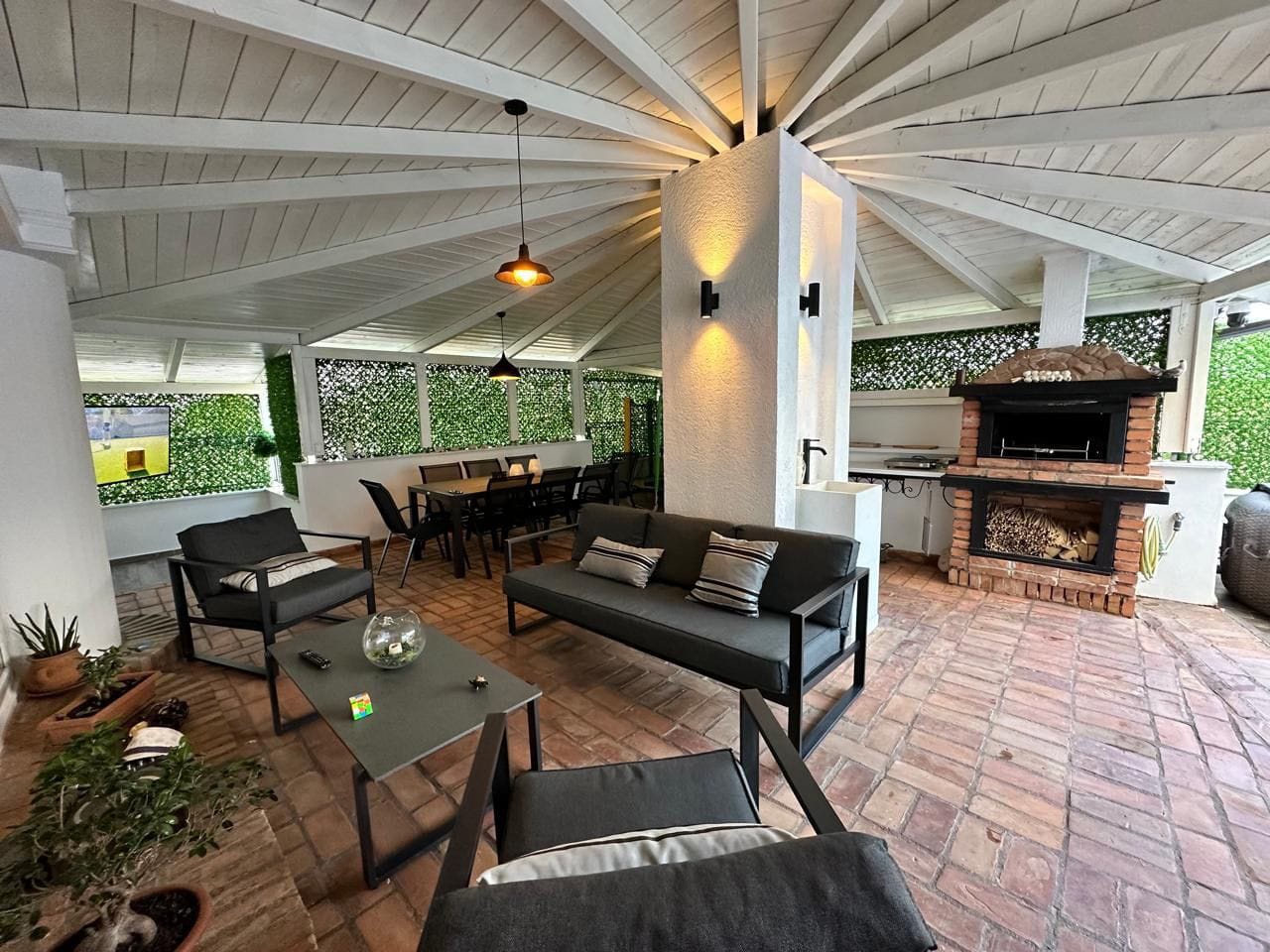 Qera | penthouse 3 + 1 + 3 | Mali i Robit | 1000 €/mois