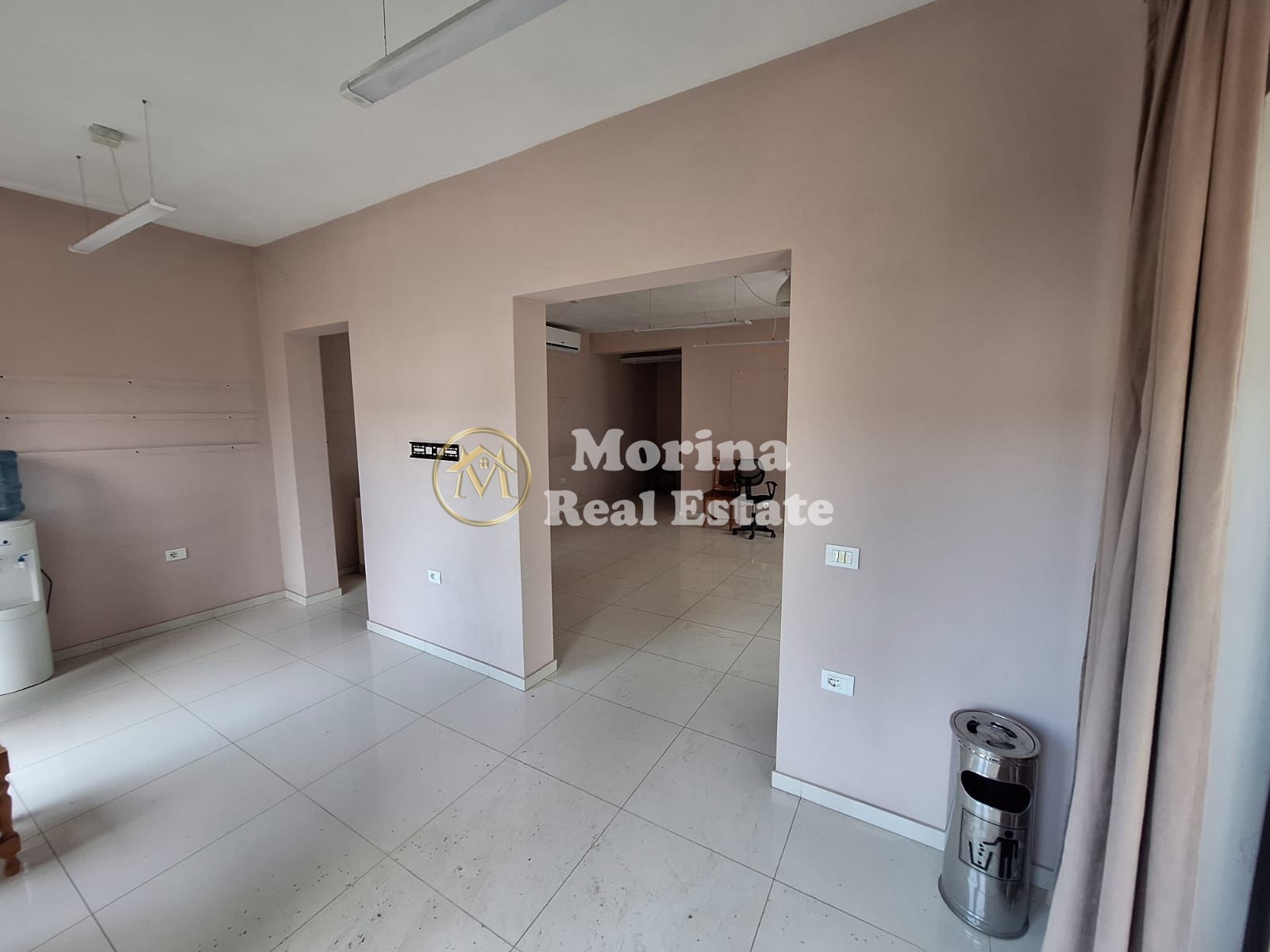 Location, environnement commercial, frais, 1200 euros/mois (3)