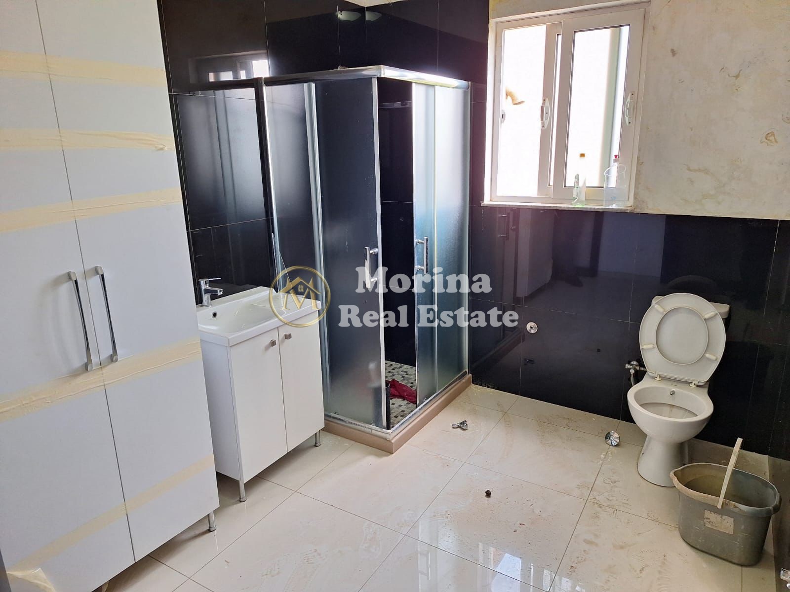 Location, environnement commercial, frais, 1200 euros/mois (6)