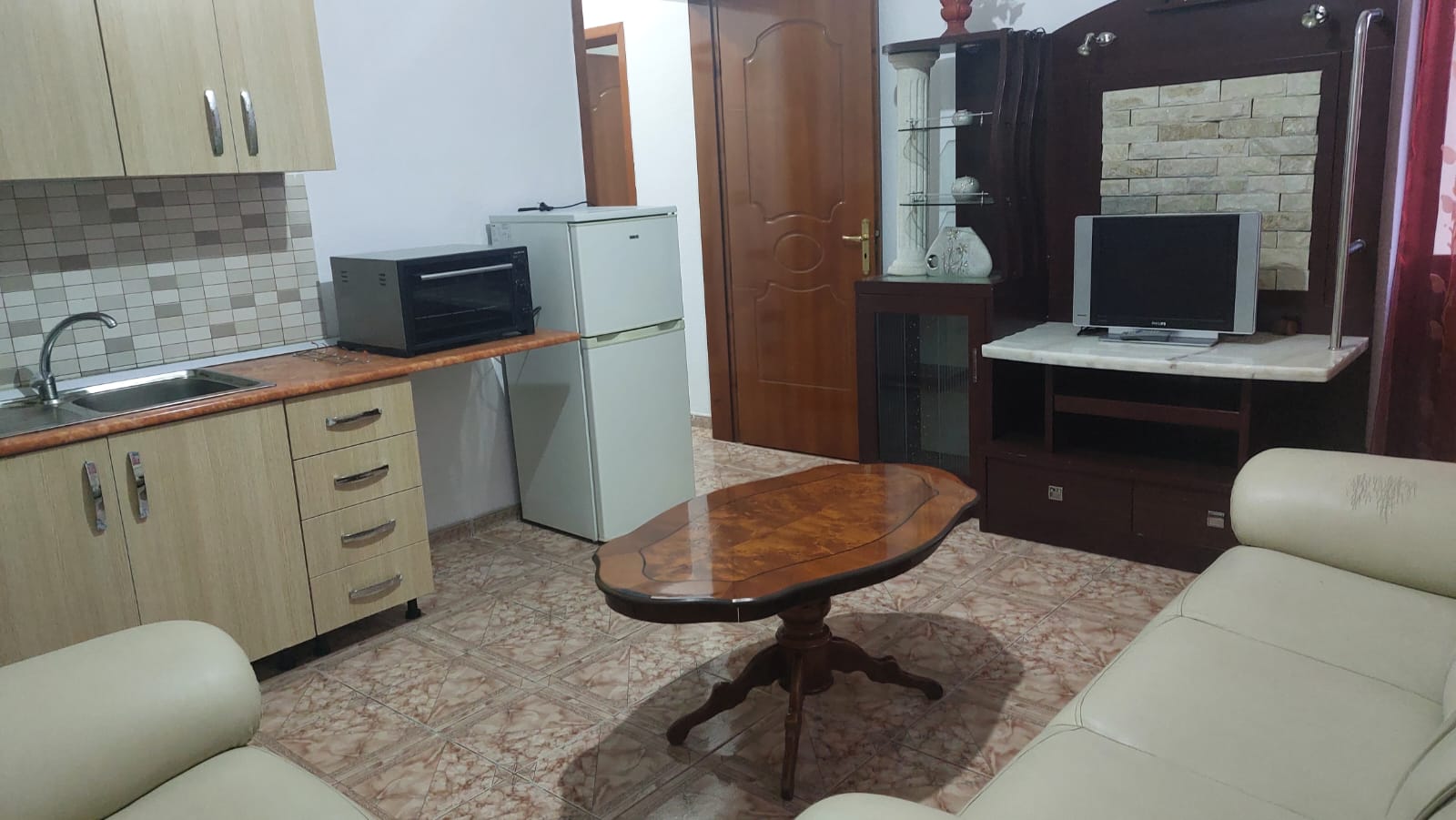 Miete | privates haus 1 + 1 | rruga jordan misja | 350 €/monat