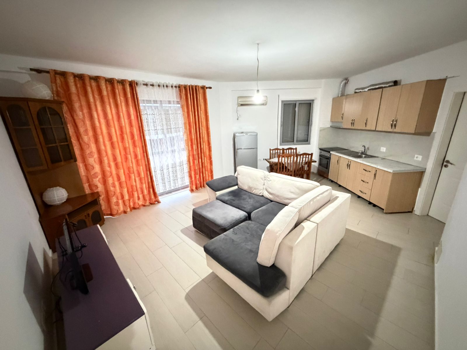 Louer | appartement 2 + 1 | selitë | 400 €/mois