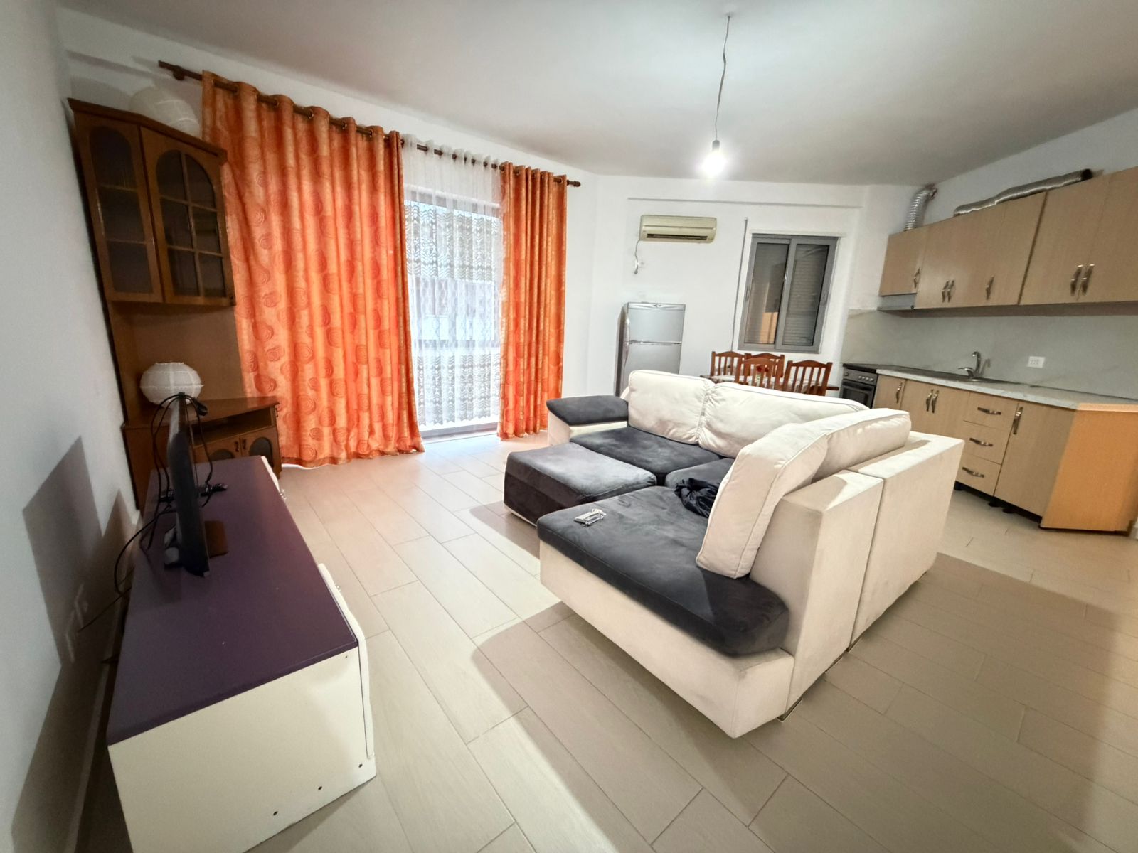 Louer | appartement 2 + 1 | selitë | 400 €/mois (2)