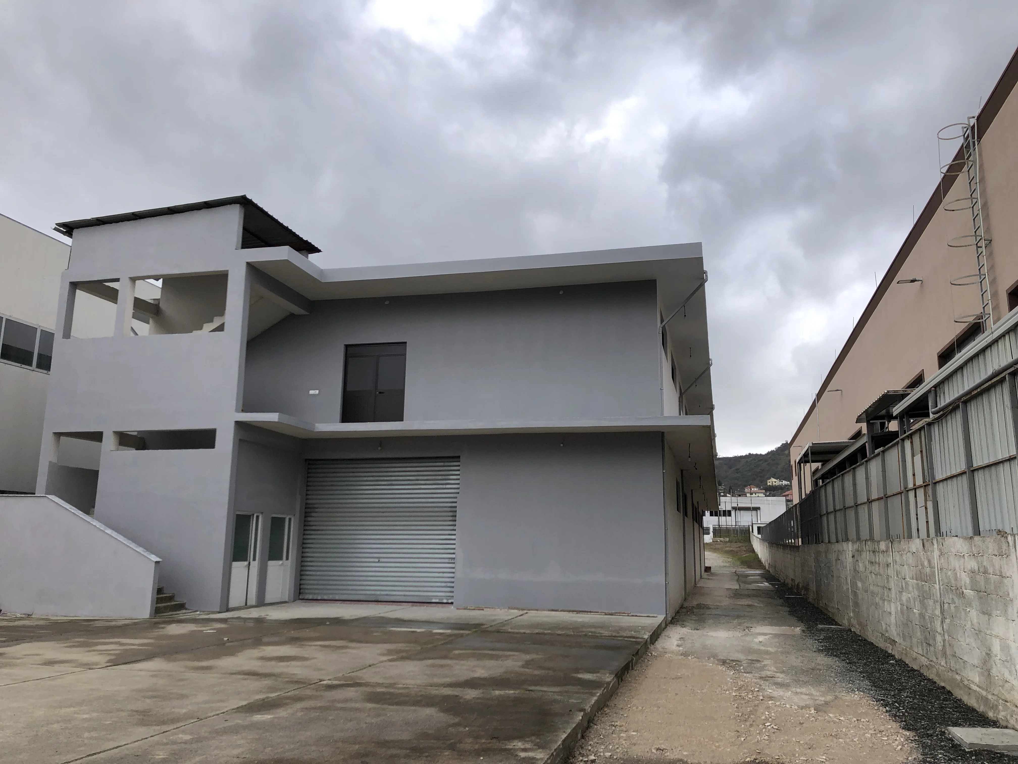Alquiler | tienda | vorë | 5900 €/mes (2)