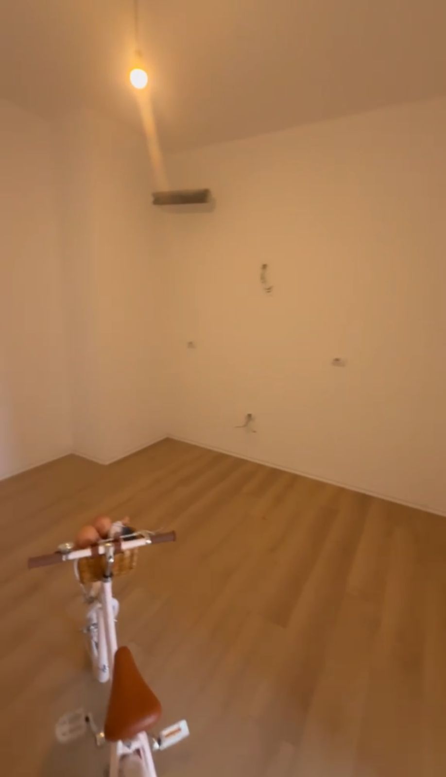 Aluguel | ambiente de negócios | rruga e barrikadave | €750/mês (5)