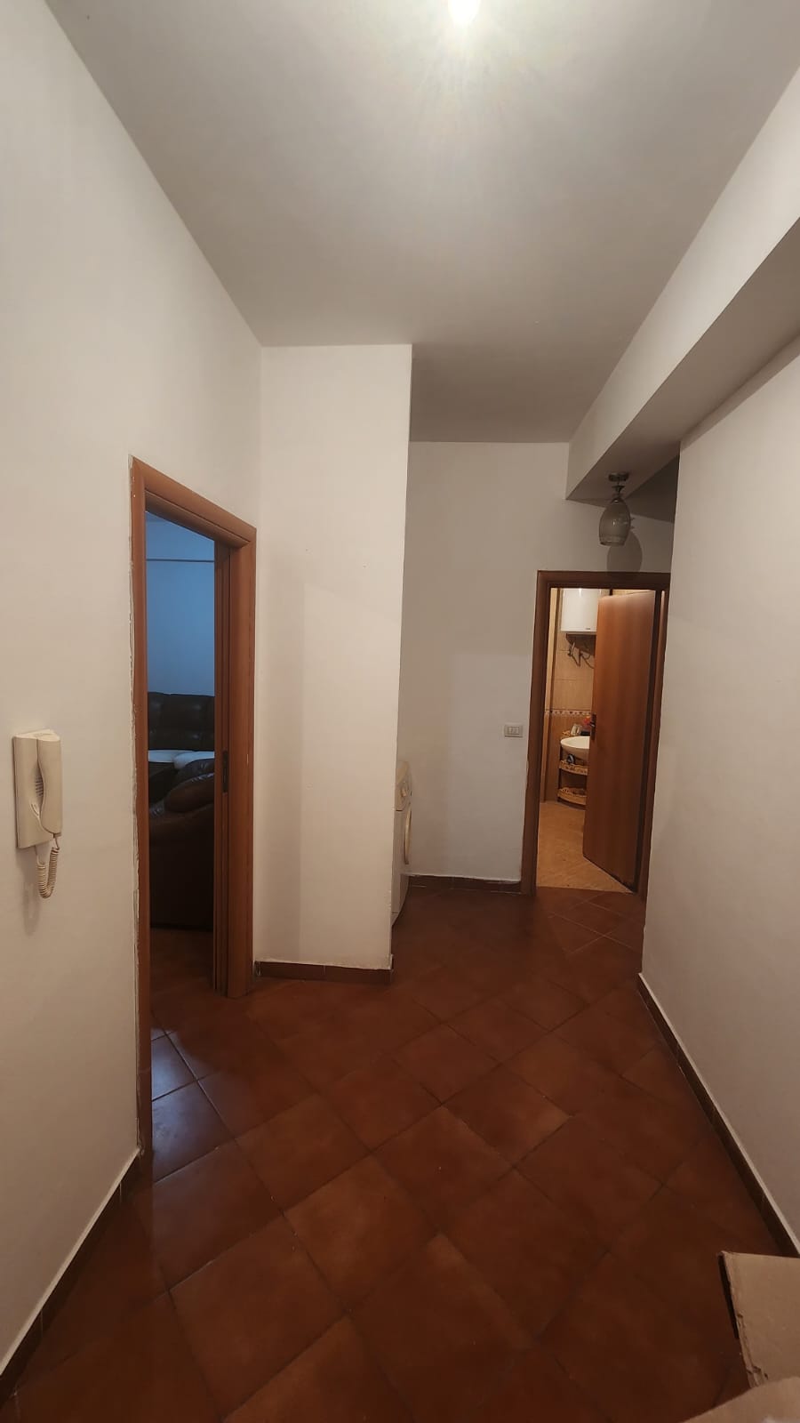 Alquiler | apartamento 2 + 1 | rruga irfan tomini | 500 €/mes
