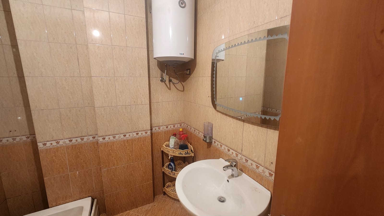 Alquiler | apartamento 2 + 1 | rruga irfan tomini | 500 €/mes