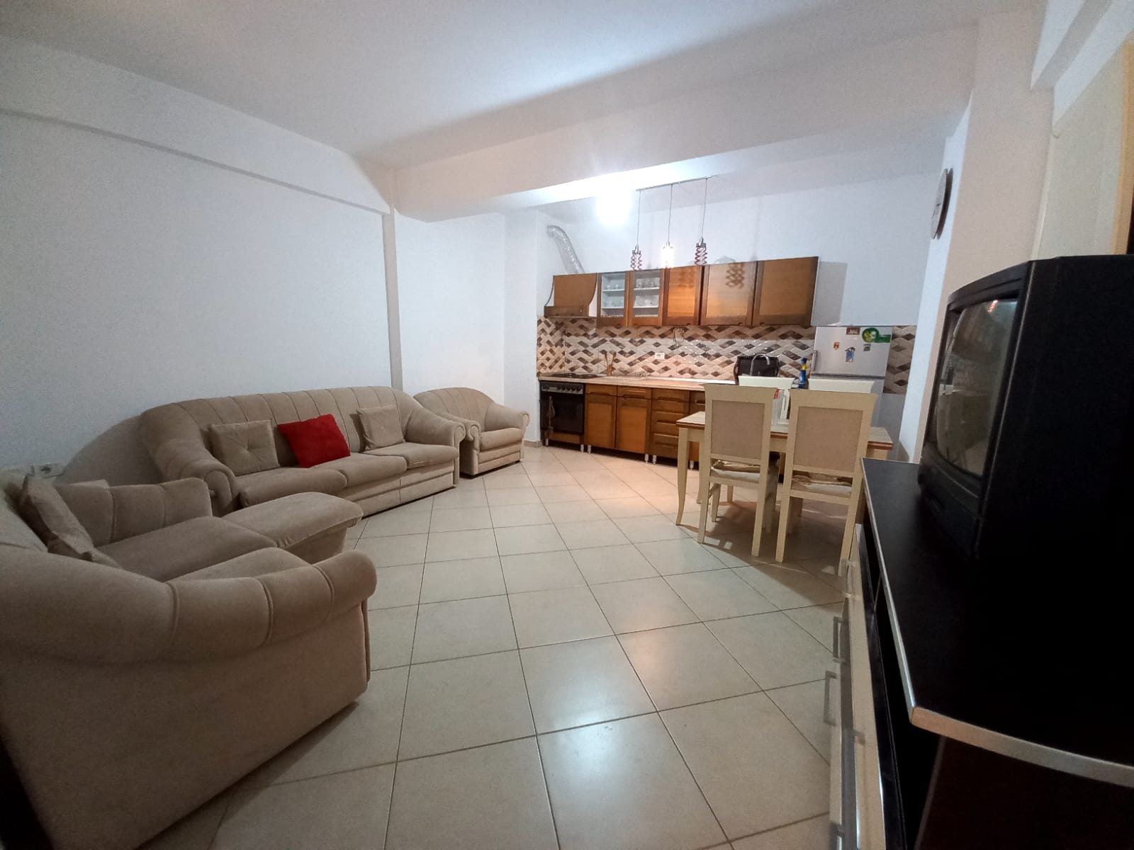 Qera | 1 + 1 apartment | kthesa kamzës | €390/month
