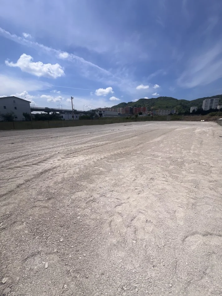 Alquiler | local comercial | vorë | 1500 €/mes (2)