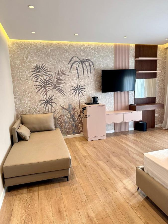Affitto di 17 camere d'hotel a Vlorë 500.000 leke