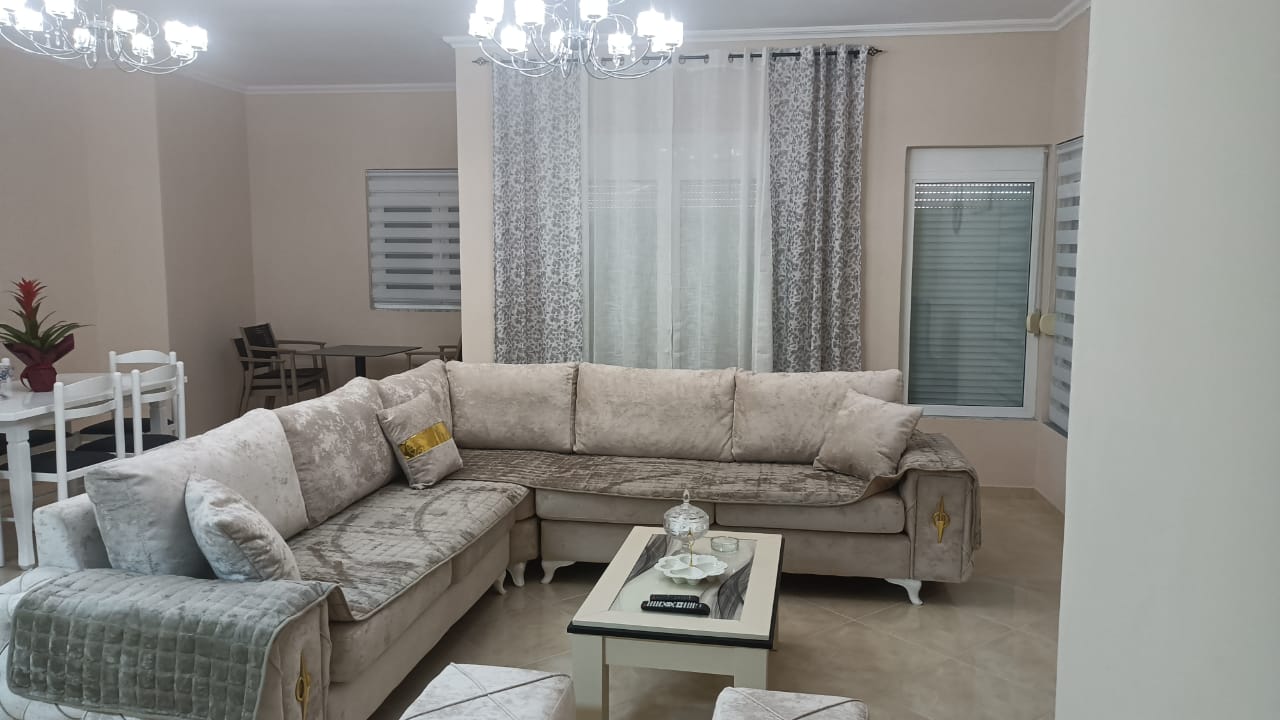 Aluguel | villa 3 + 1 | shkozë | €1000/mês