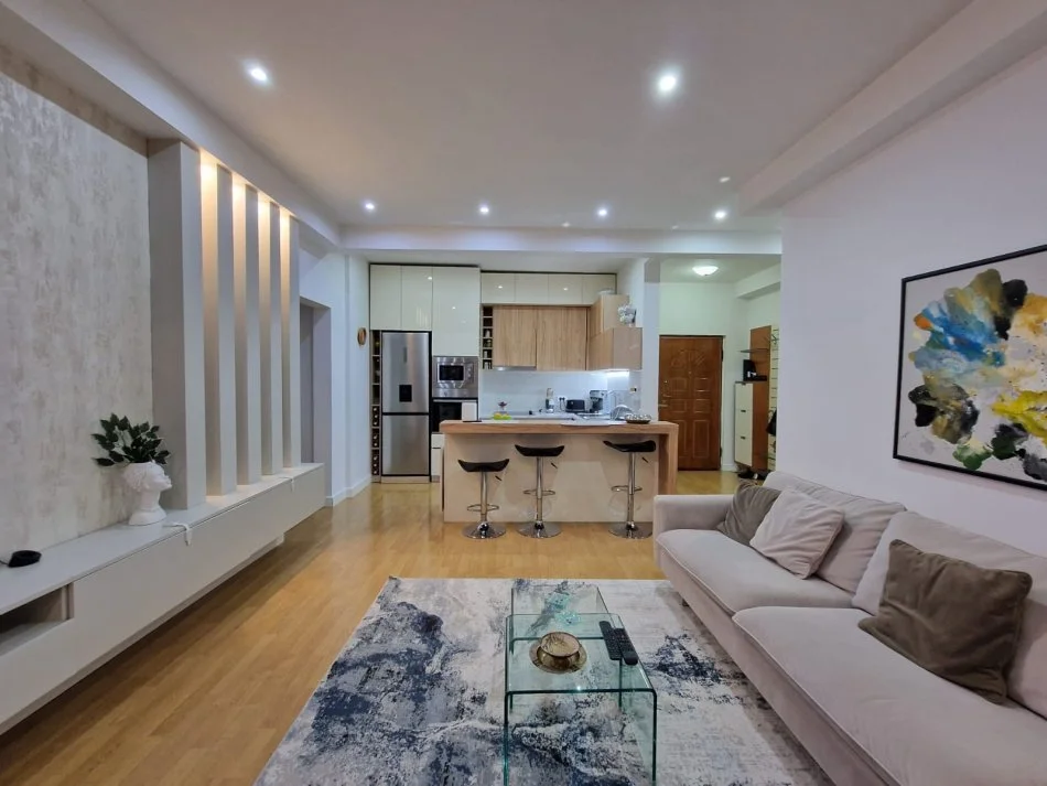 Venda | apartamento 3 + 1 | rruga fortuzi | 350000 €