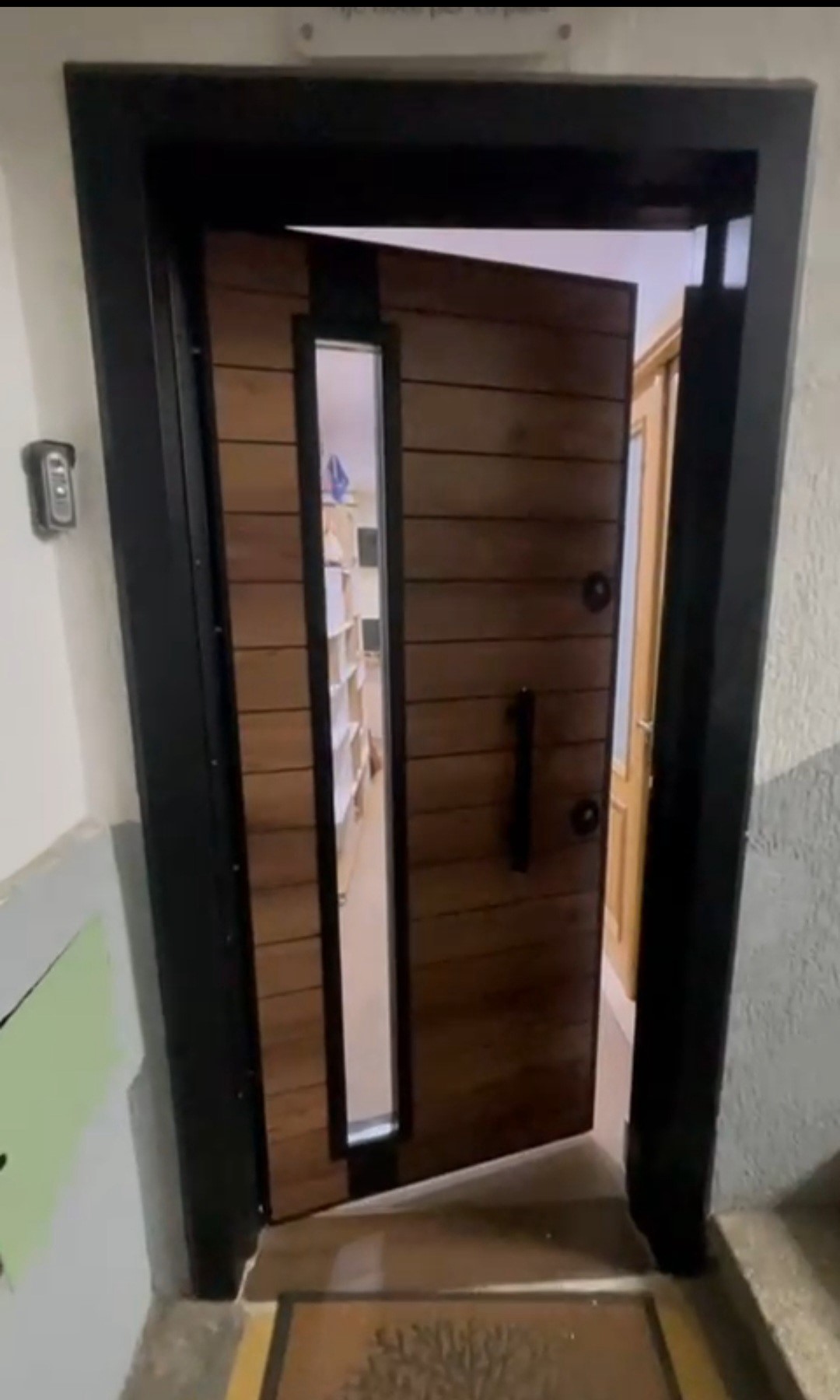 Shitje | ambjent biznesi | rruga muhamet gjollesha | 260000 € (4)