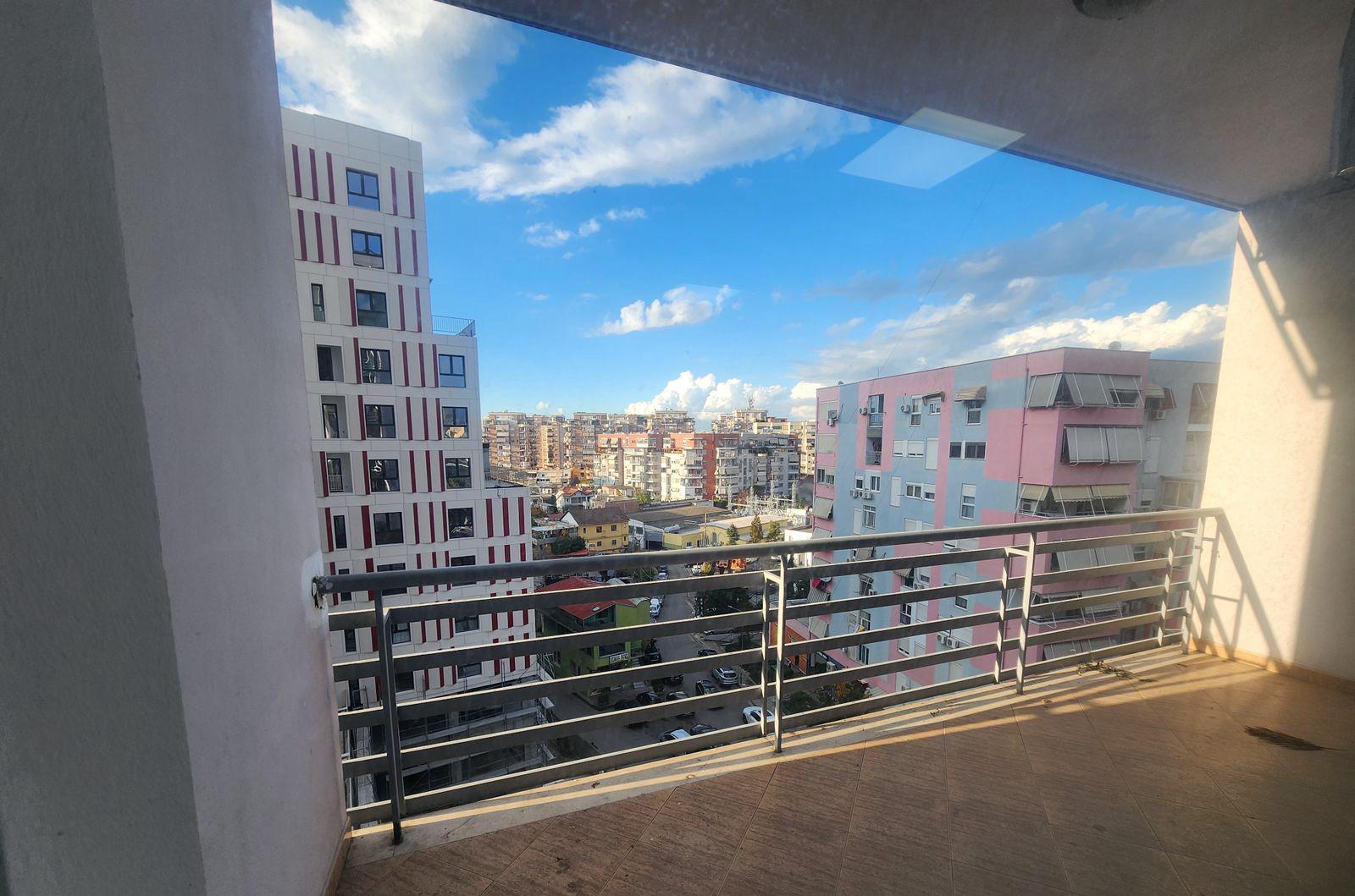 Louer | espace commercial | zogu i zi | 700 €/mois