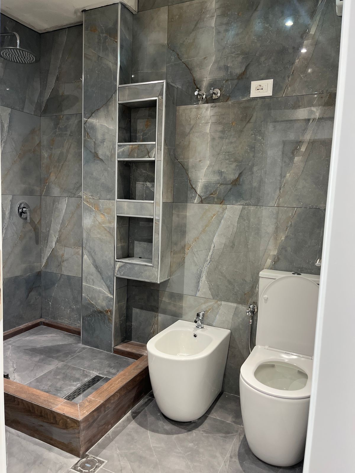 Aluguel | casa privada 2 + 1 | rruga 5 maji | €550/mês (4)