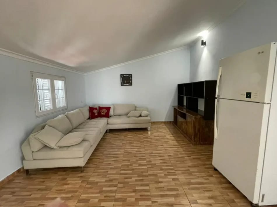 Qera | villa 6 + 1 | pajtoni center | €1300/month