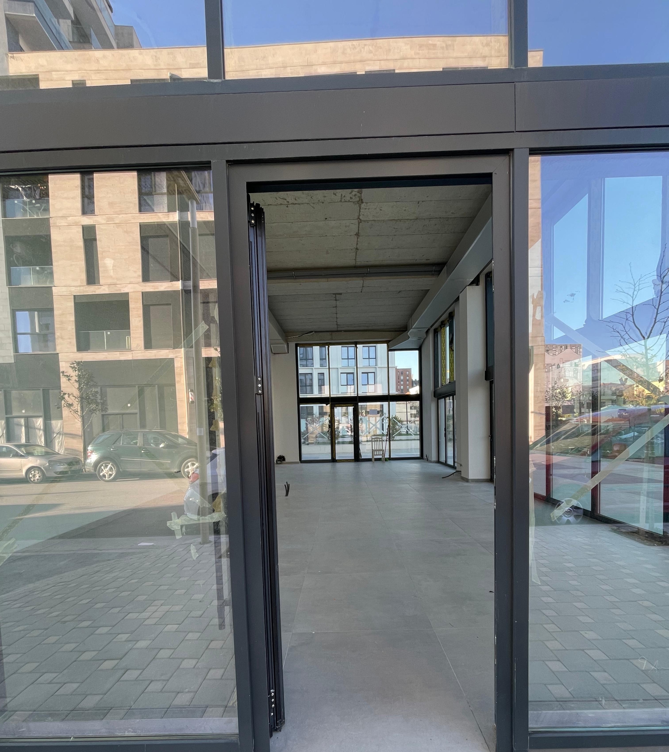 Alquiler | local comercial | the new boulevard | 1500 €/mes (4)