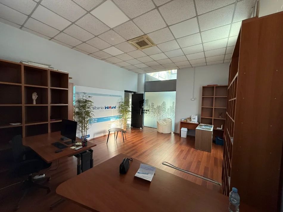 Apartment for rent 51 square meters sheshi willson 600 euro