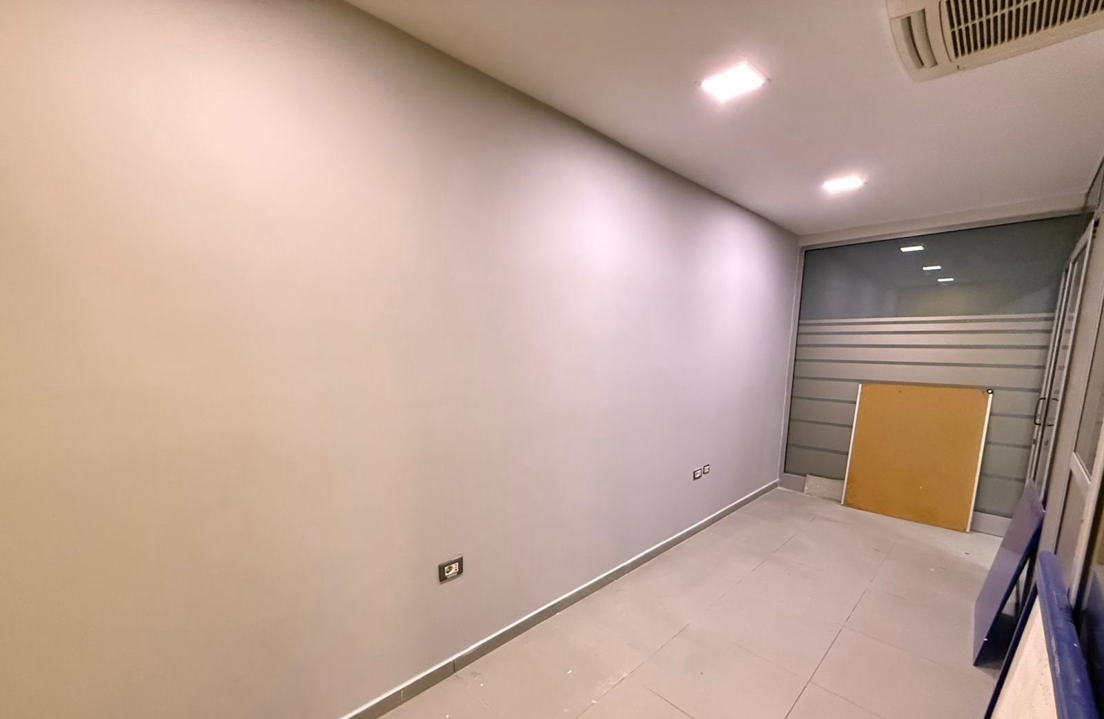 Venda | espaço comercial | rruga e kavajës | €590.000 (3)