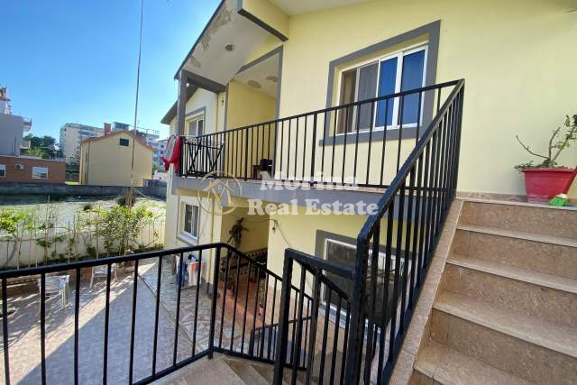 Vente | villa 8 + 1 | rue iliria | 219000 €