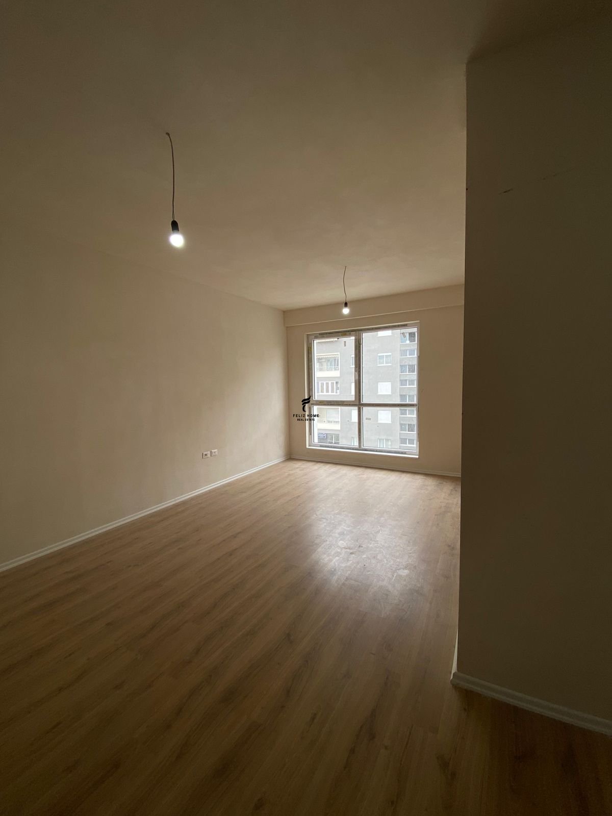 Piso en venta 3+2+almacén comuna de paris 391.000 euros