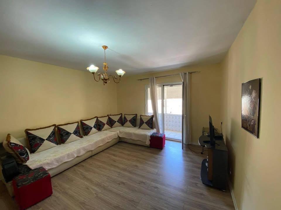 Louer | appartement 2 + 1 | gare / rruga e dibres / 5 maji / medreseja | 450 €/mois