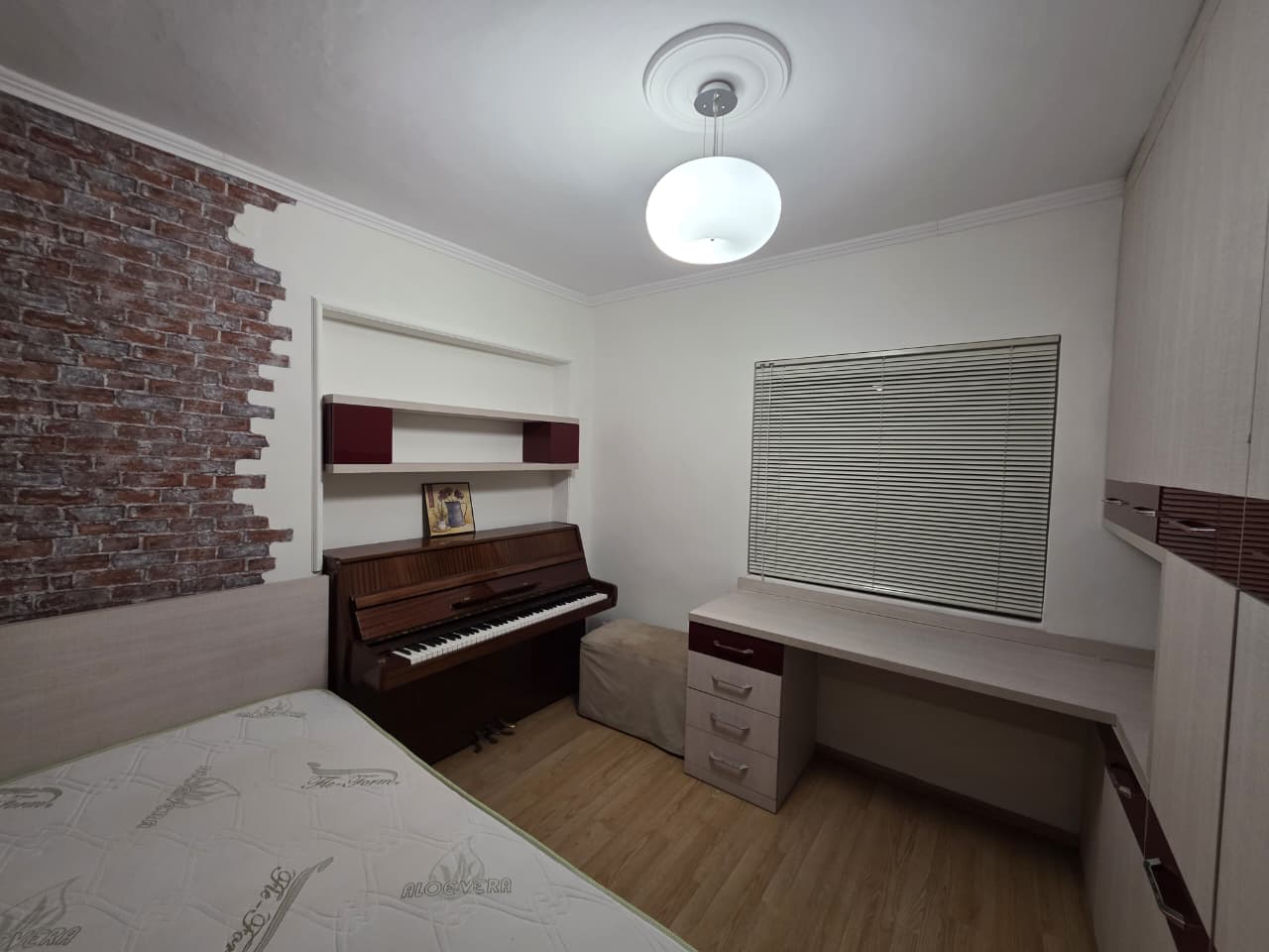 Qera | apartament 4 + 1 + 2 | mine peza | 1200 €/muaj (4)
