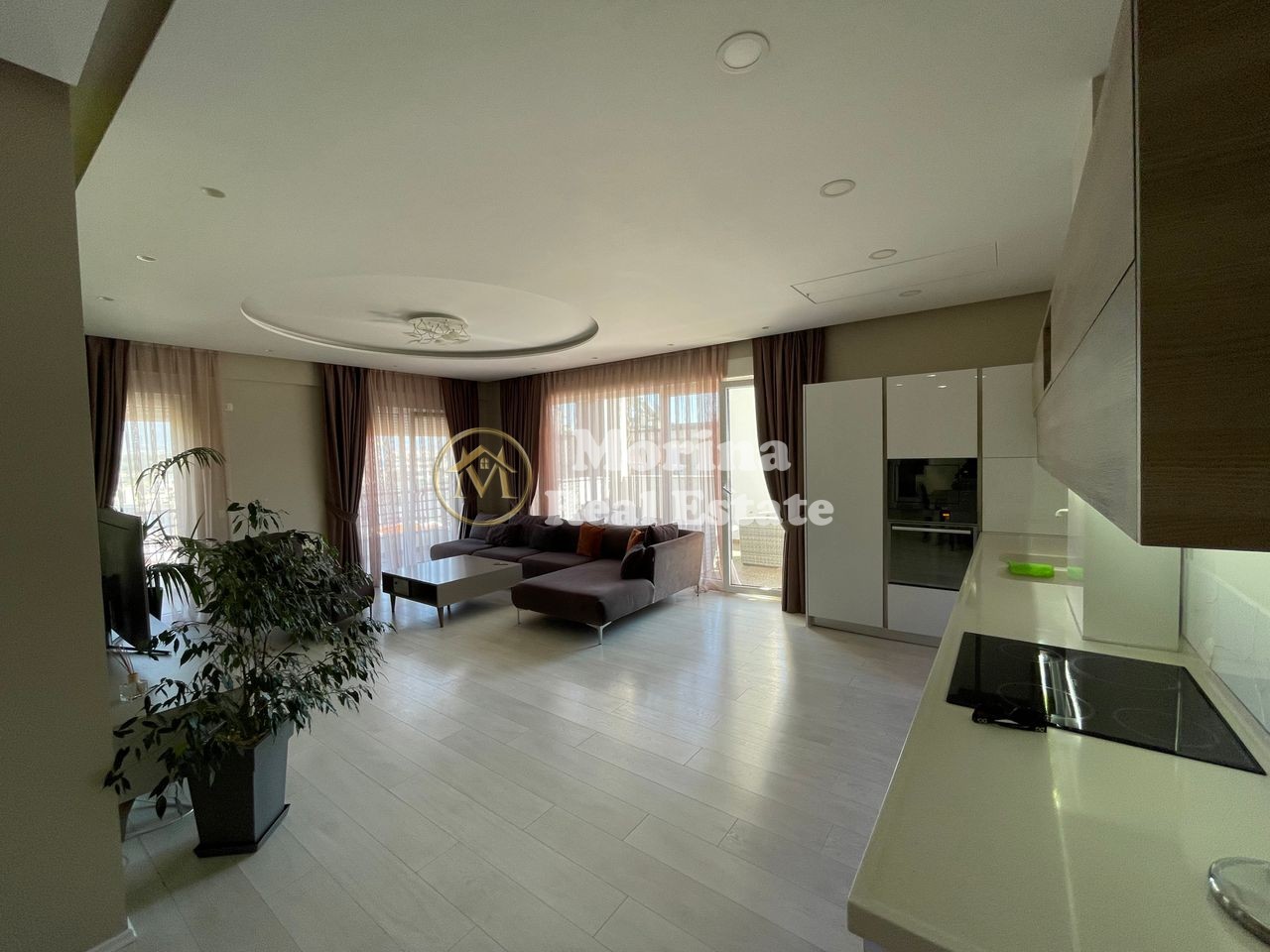 Louer | appartement 3 + 1 | Liqeni i Thatë | 1300 €/mois