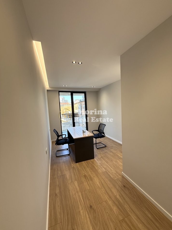 Louer | espace commercial | mine peza | 700 €/mois (2)