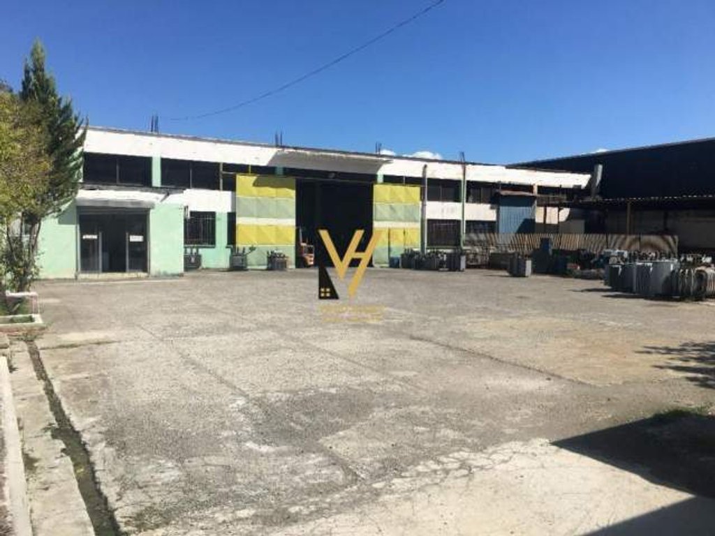 Vendesi negozio 600 m² sull'autostrada Tirana–durres 1.190.000 euro