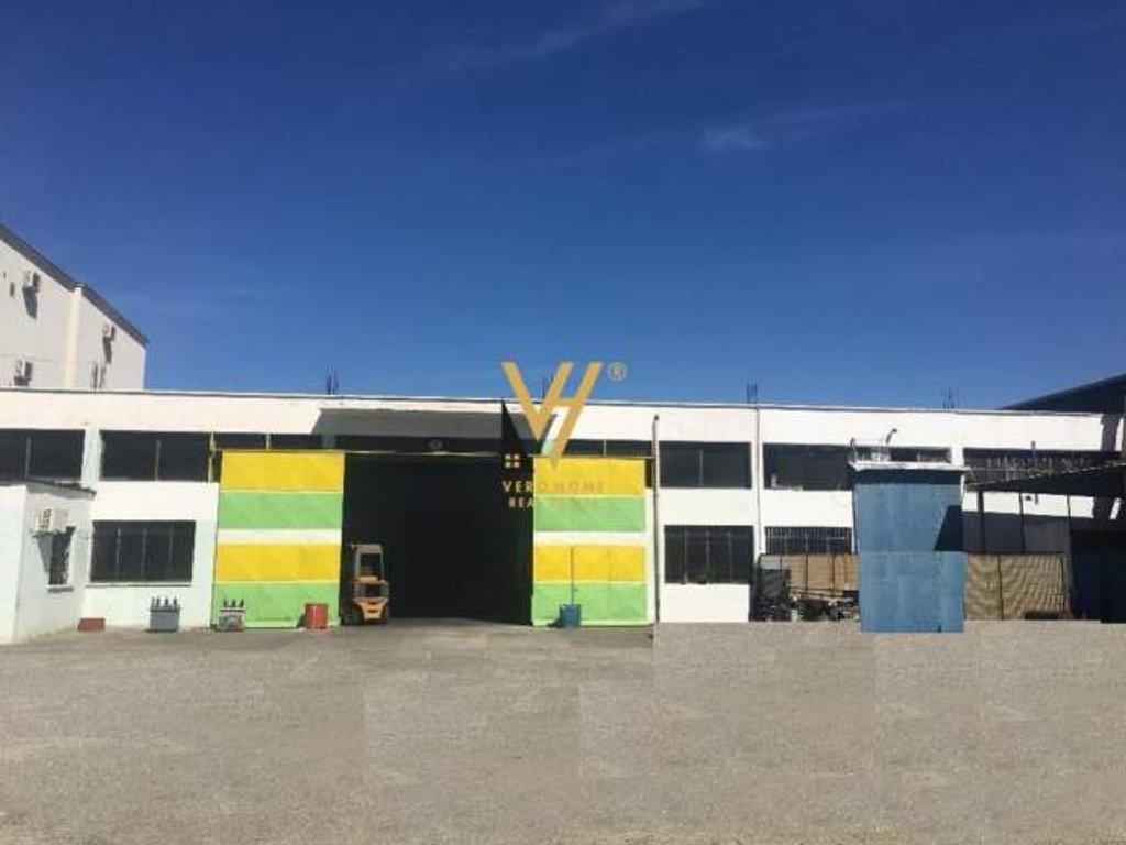 Vendesi negozio 600 m² sull'autostrada Tirana–durres 1.190.000 euro (2)