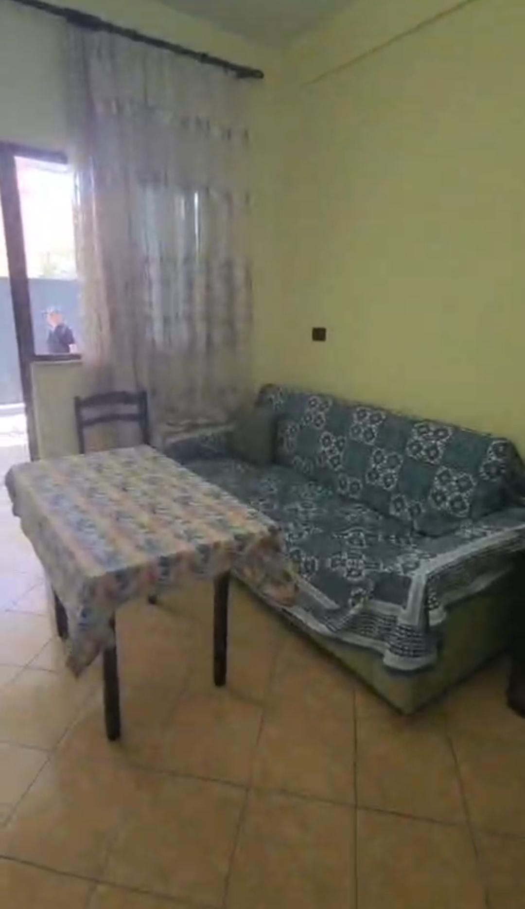 Miete | privates haus 1 + 1 | don bosko | 350 €/monat (2)